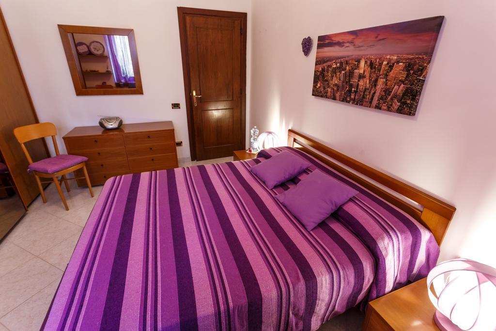 L'Aurora Viola Panzió Carbonia Kültér fotó