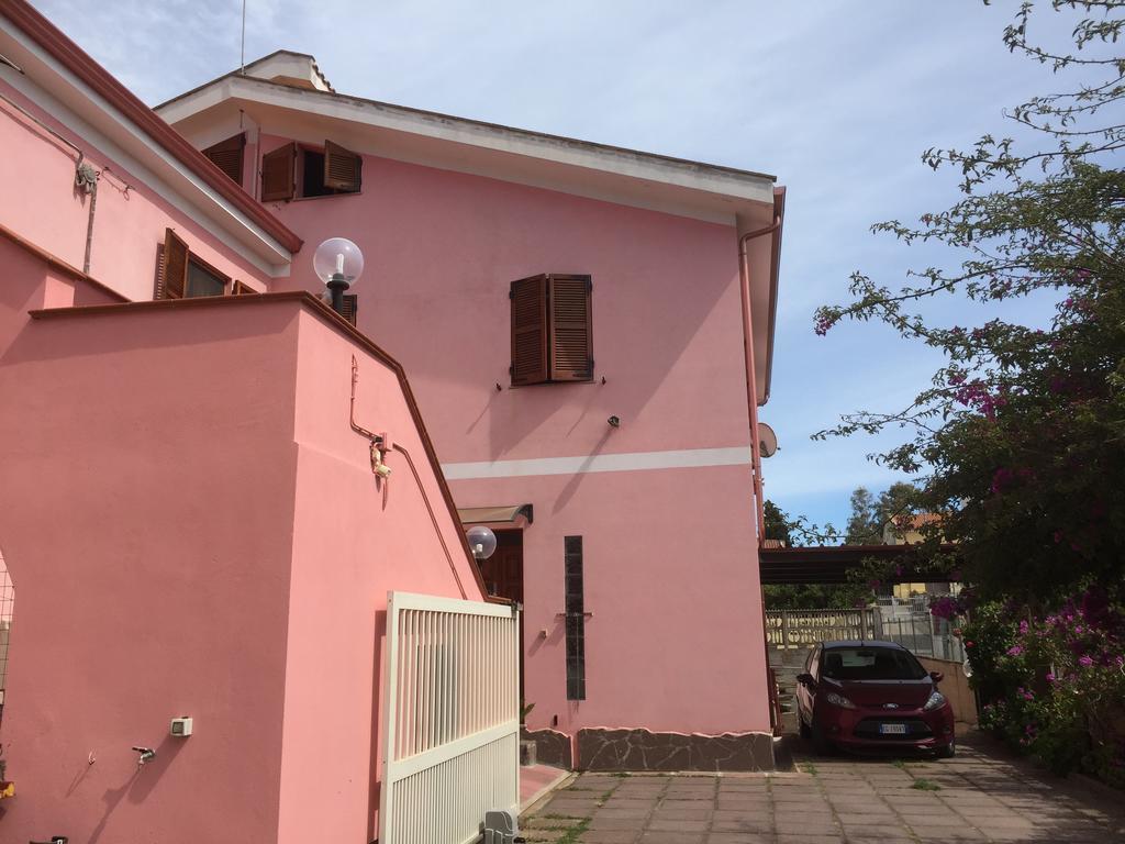 L'Aurora Viola Panzió Carbonia Kültér fotó