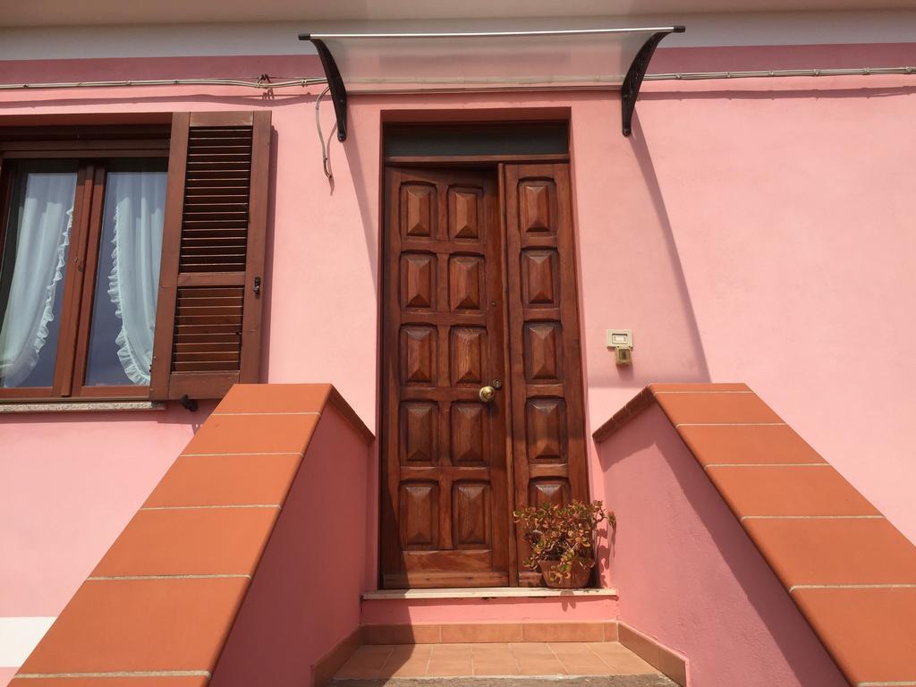 L'Aurora Viola Panzió Carbonia Kültér fotó